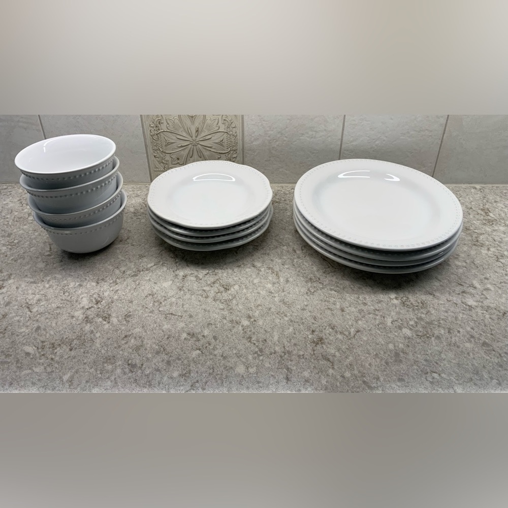 Pottery barn, stoneware dishes